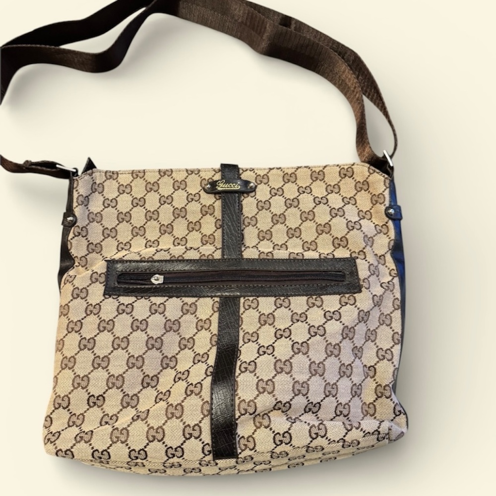 Authentic Gucci GG Canvas Messenger Bag Brown Crossbody - Picture 2 of 7